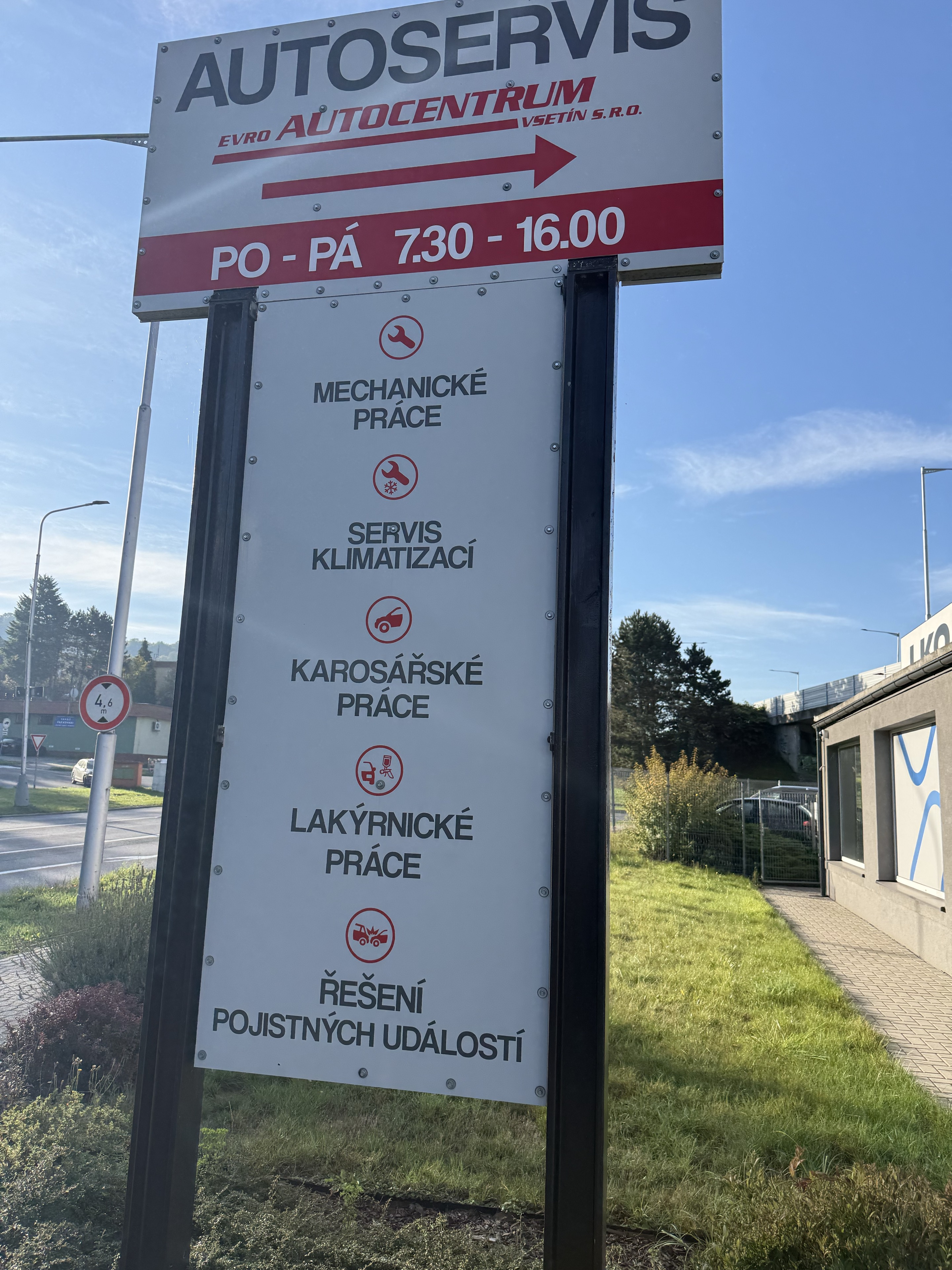 Označení autoservisu EVRO ve Vsetíně s přehledem služeb